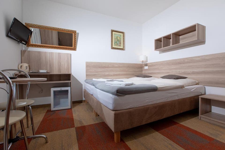 Bed, Photo of the whole room