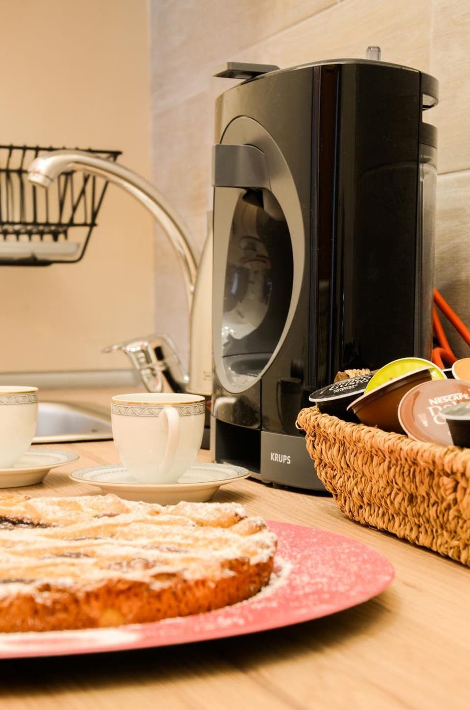 Coffee/tea facilities, Food and drinks, Italian breakfast