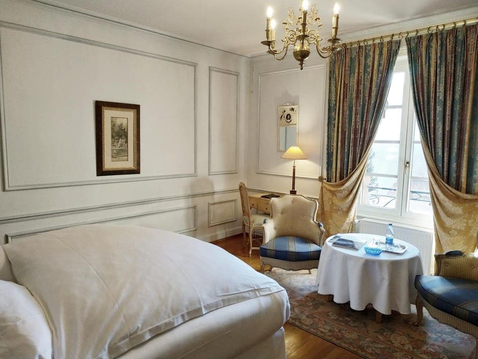 Living room, Bedroom