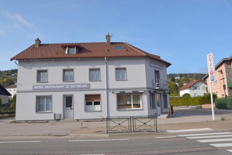 Property building, Facade/entrance, Property logo or sign