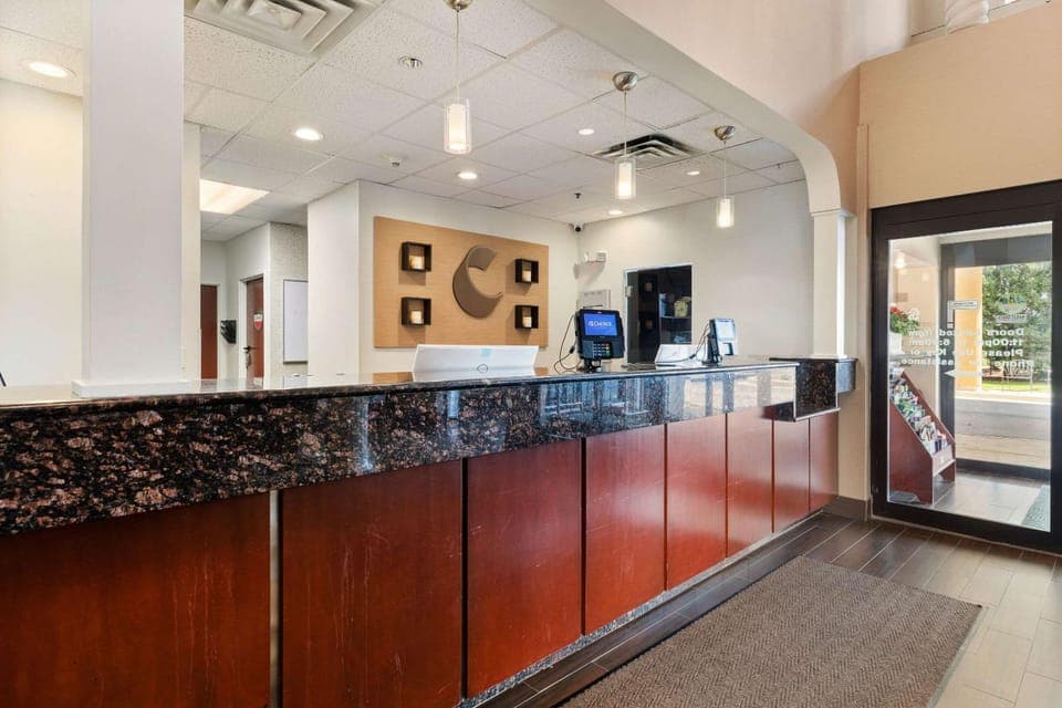 Lobby or reception, Lobby or reception
