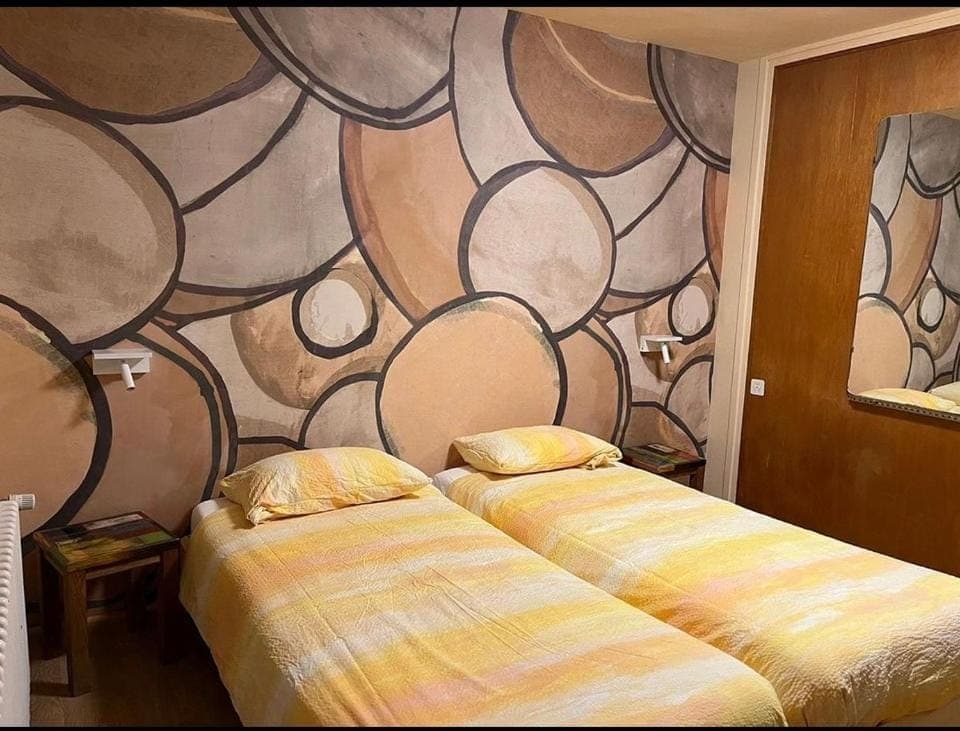 Bed, Bedroom