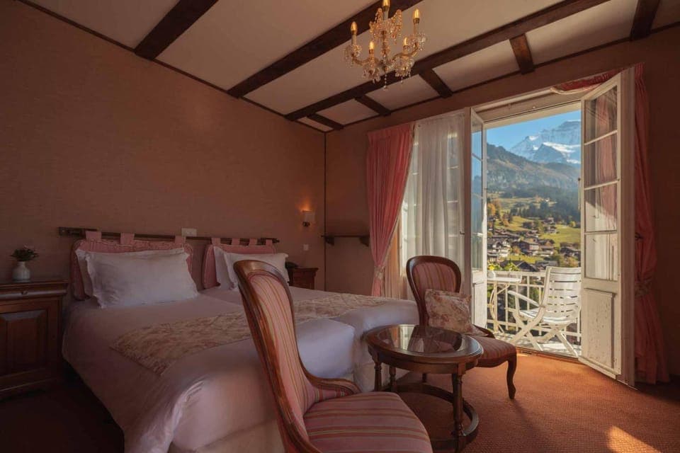 Bed, Natural landscape, Balcony/Terrace, Photo of the whole room, Seating area, Bedroom, Mountain view