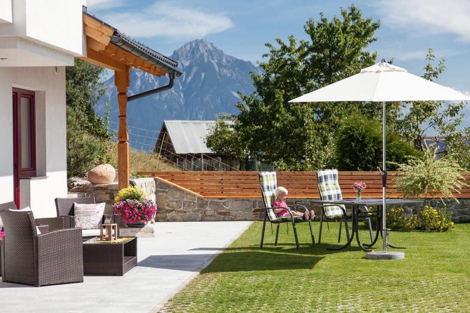 BBQ facilities, Garden, Balcony/Terrace, Mountain view