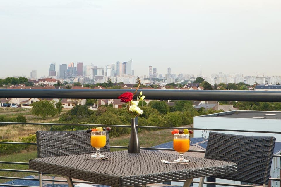 Balcony/Terrace, City view