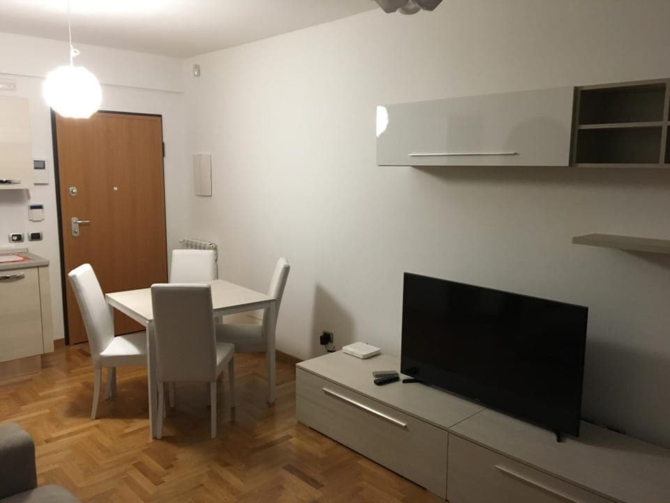 Communal lounge/ TV room, View (from property/room), Other, Decorative detail, Communal kitchen, Landmark view