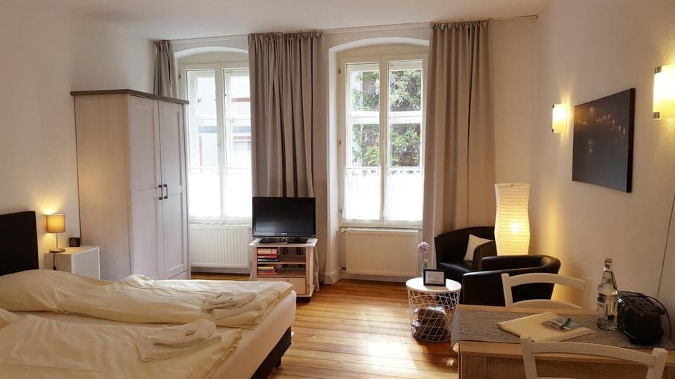 TV and multimedia, Decorative detail, Seating area