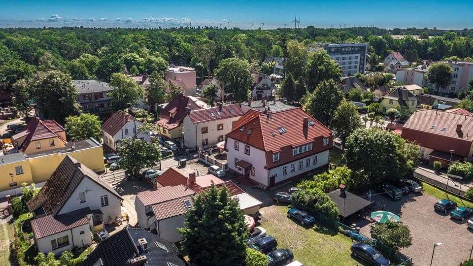 Property building, Neighbourhood, Bird's eye view, Garden, Area and facilities