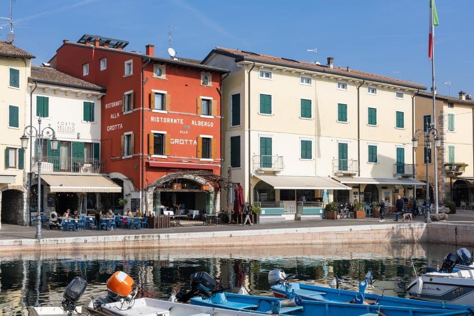 Property building, Natural landscape, Lake view