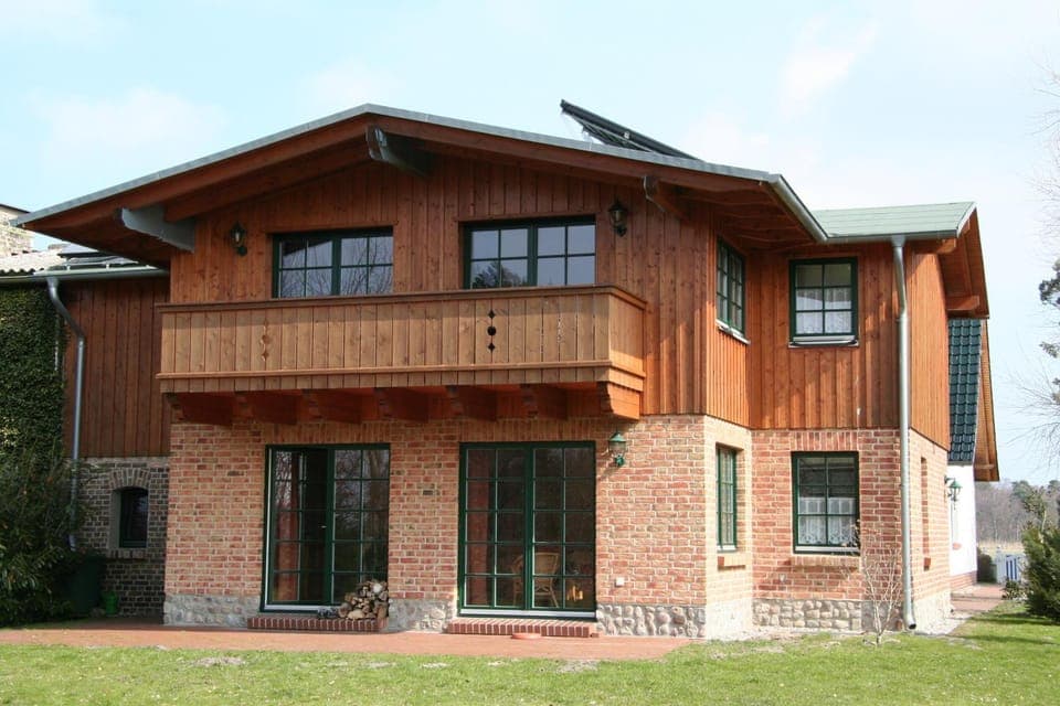 Property building, Garden view, Lake view