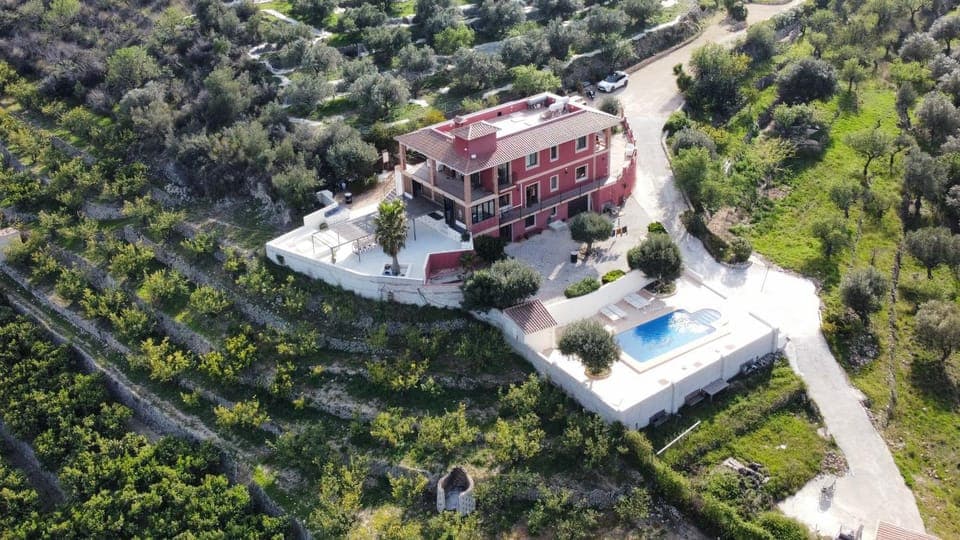 Property building, Day, Natural landscape, Pool view, Swimming pool