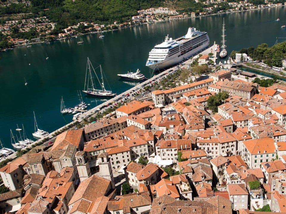 Nearby landmark, Day, Bird's eye view, City view, Mountain view, Sea view