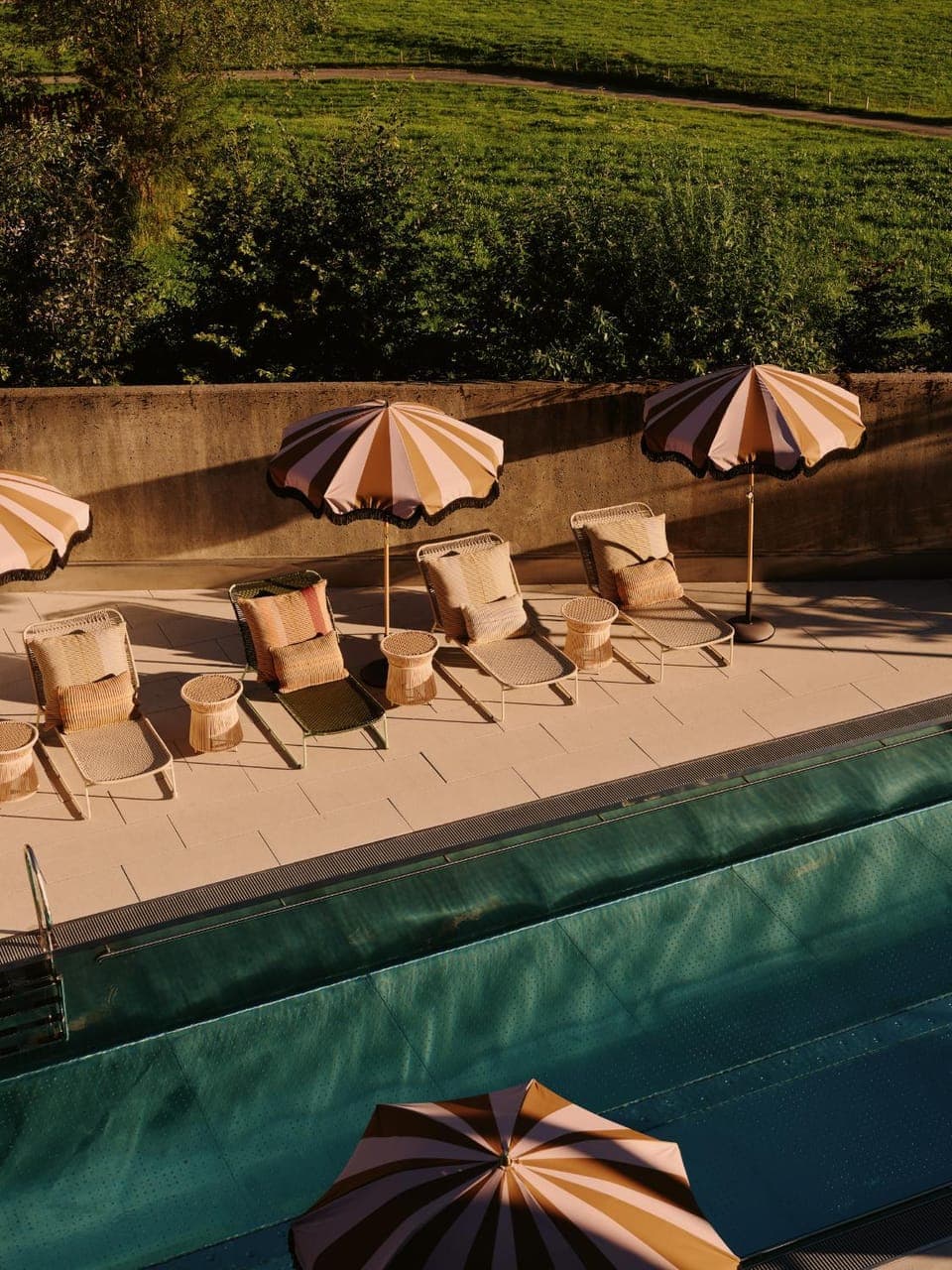 Swimming pool, sunbed