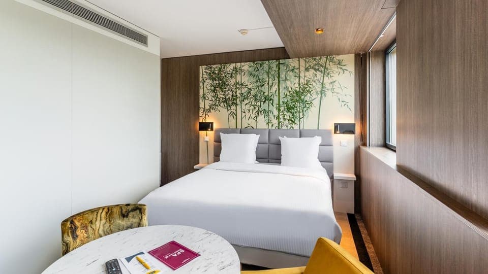 Decorative detail, Bedroom