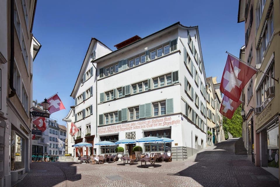 Property building, Day, Neighbourhood, City view, Street view