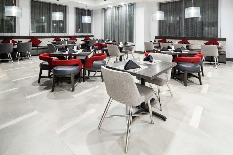 Restaurant/places to eat, Restaurant/places to eat