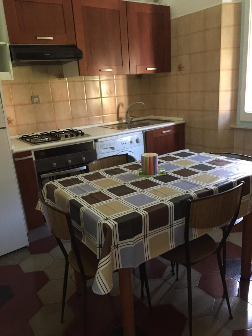 Kitchen or kitchenette, Dining area, pet friendly, stove