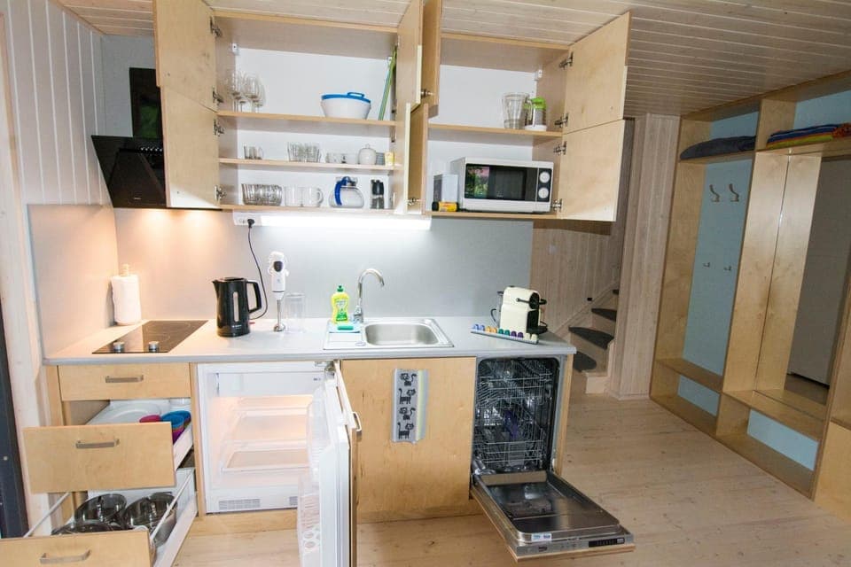 Kitchen or kitchenette