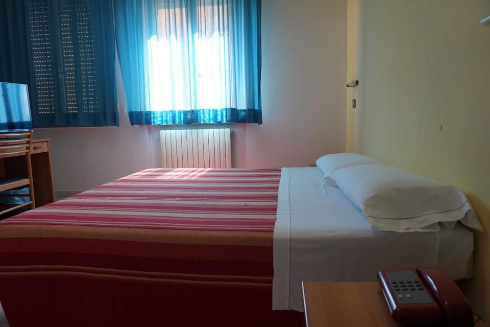 Day, Photo of the whole room