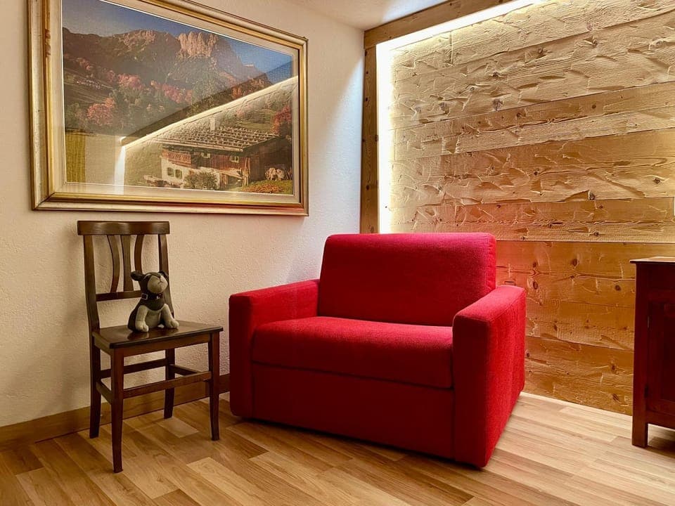 hair dresser, hair dresser