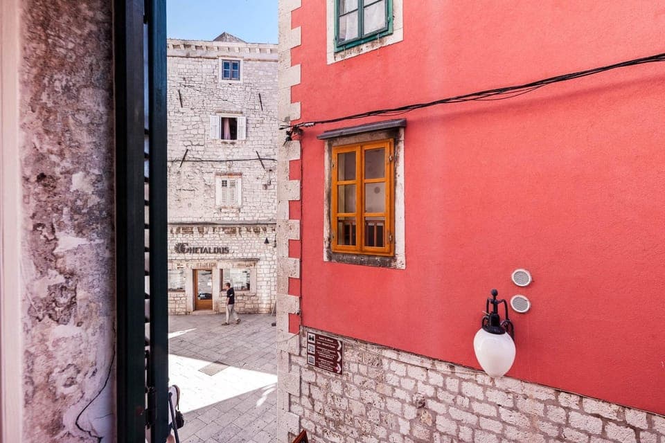 Apartments Palace Rialto Bed and Breakfast in Šibenik