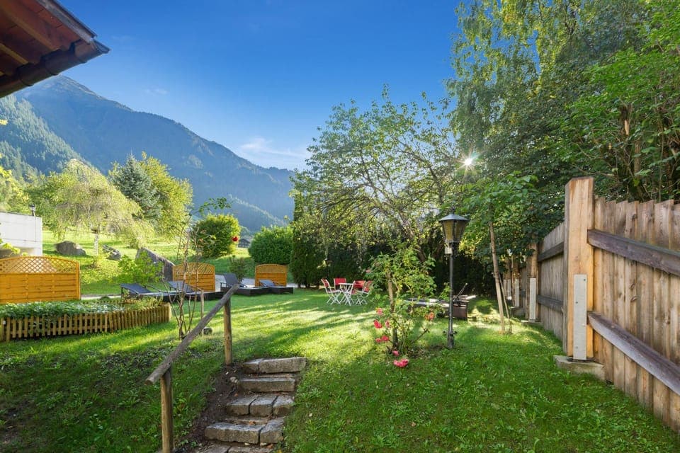 Garden, Garden view
