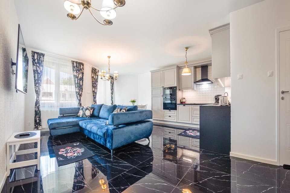 Kitchen or kitchenette, Living room, Seating area