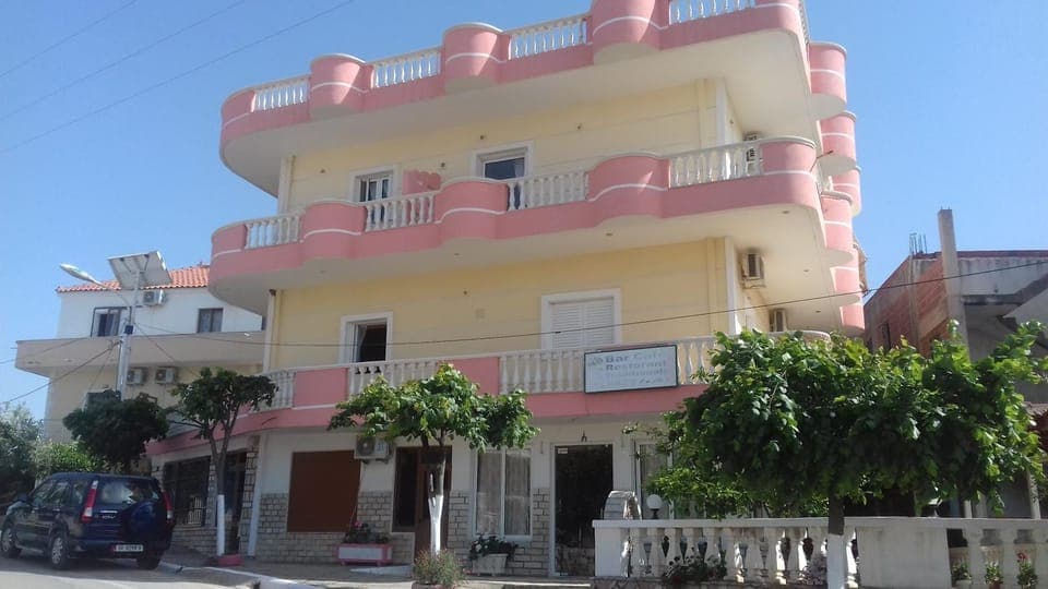 Property building, View (from property/room), Decorative detail, City view, Garden view, Lake view, Mountain view, Sea view, Street view, Quiet street view