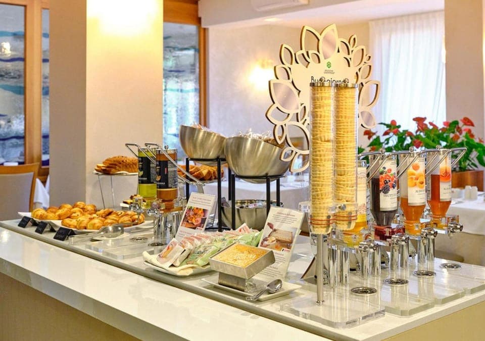 Food and drinks, Food, Breakfast, Buffet breakfast