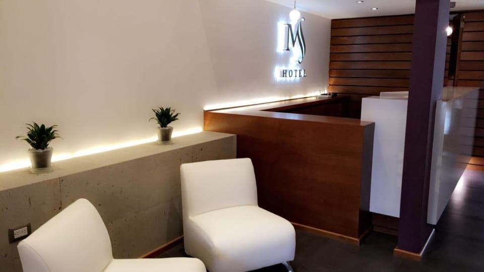 Lobby or reception, Lobby or reception