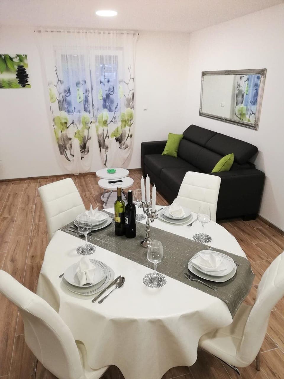 Living room, Seating area, Dining area