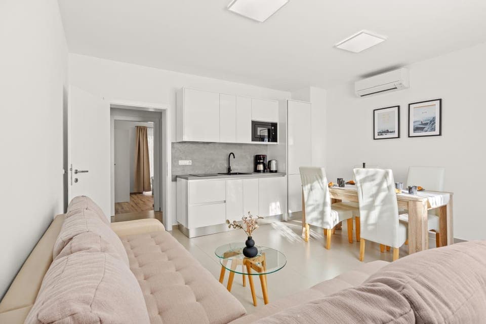 Living room, Seating area, kitchen, kitchen