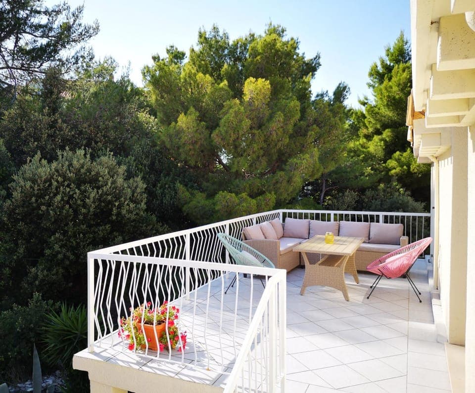 View (from property/room), Balcony/Terrace, Seating area, Garden view