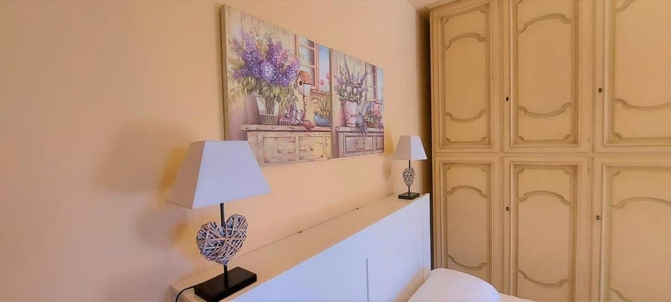 Decorative detail, Bedroom