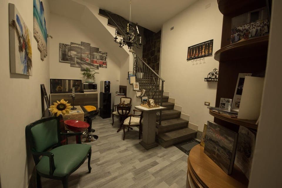 Communal lounge/ TV room