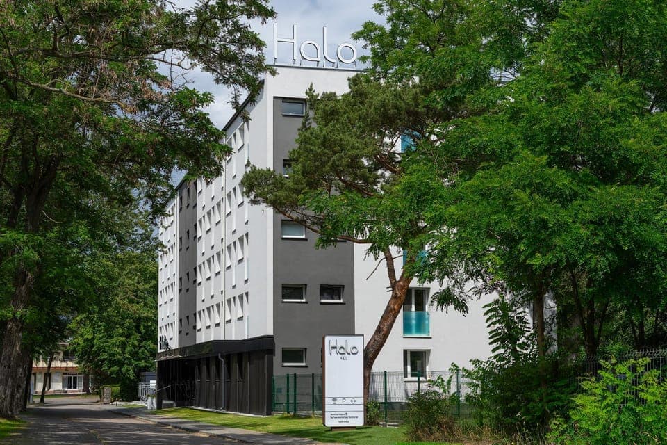 Property building, Off site, Natural landscape, Location