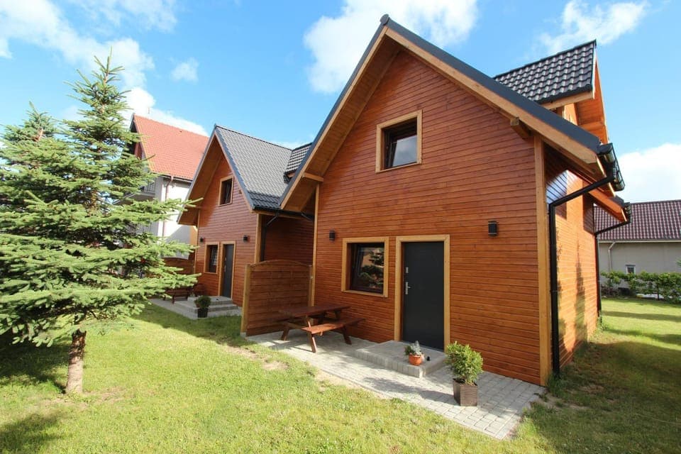 Facade/entrance, Garden