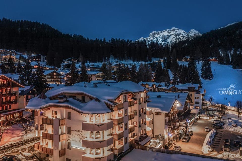 Property building, Bird's eye view, Winter, Mountain view