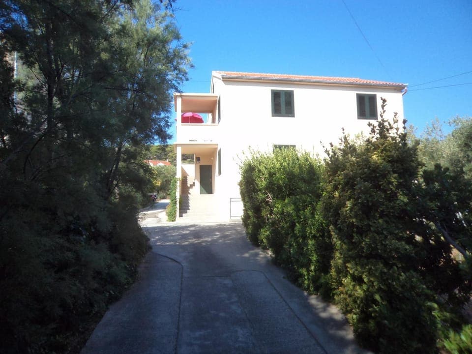 Facade/entrance, Off site, Neighbourhood, Summer, Sunrise