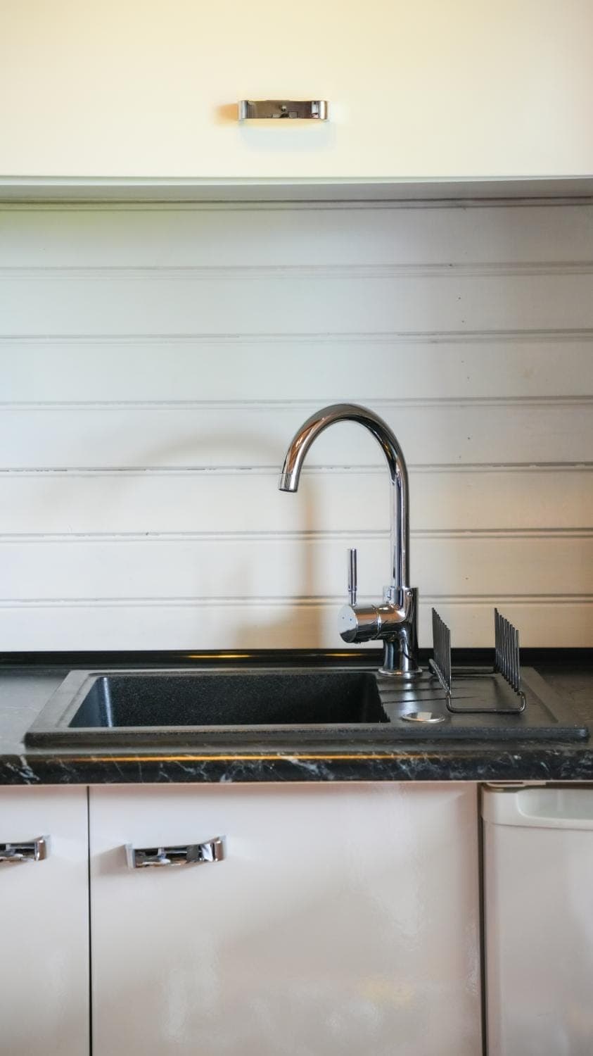 Kitchen or kitchenette, kitchen