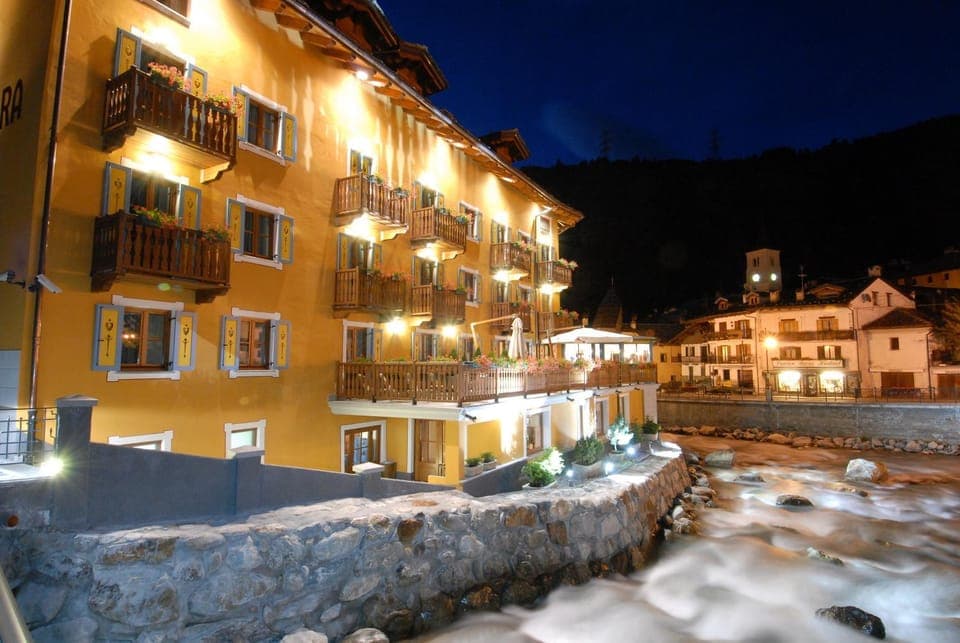Property building, Night, Night, River view