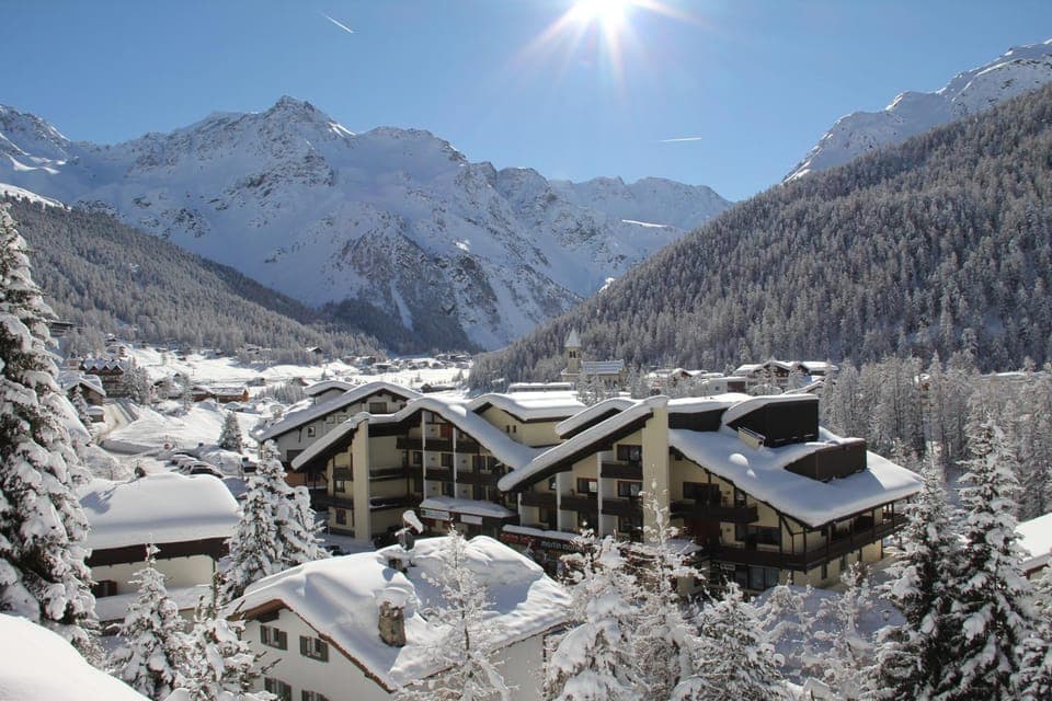 Property building, Winter