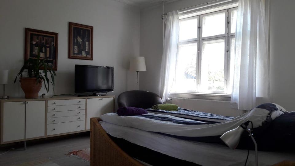 Day, Photo of the whole room