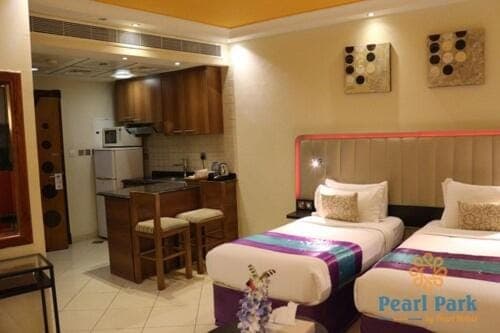 Bed, Kitchen or kitchenette