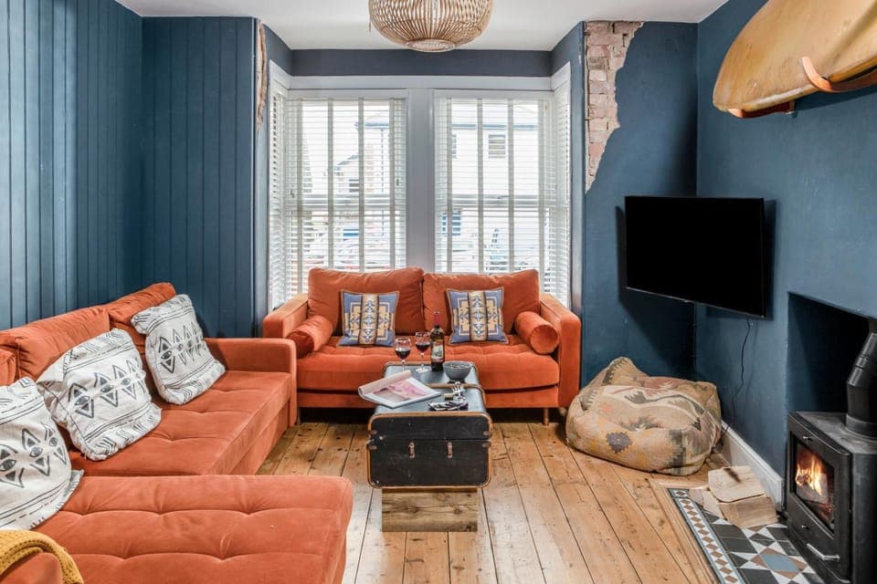 TV and multimedia, Living room, Seating area