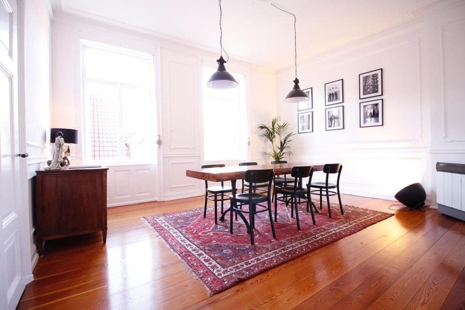 Seating area, Dining area