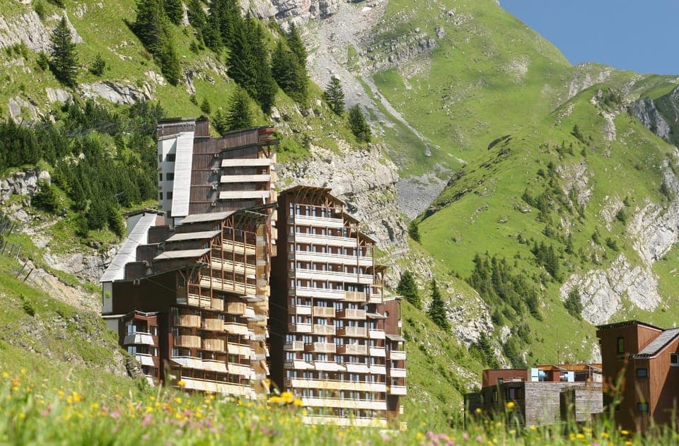 Property building, Facade/entrance