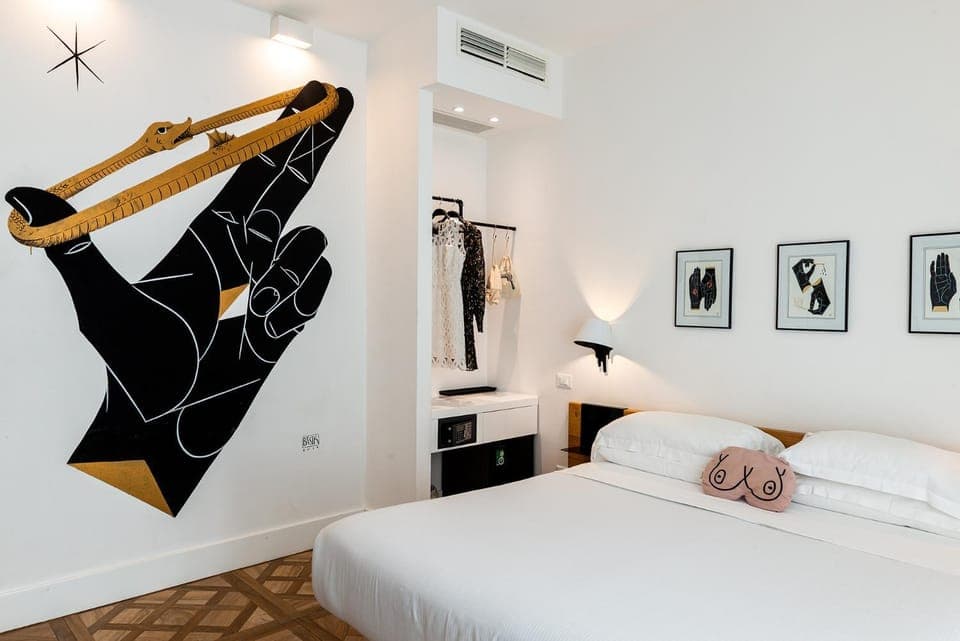 Bed, Photo of the whole room, Bedroom, wardrobe, air conditioner