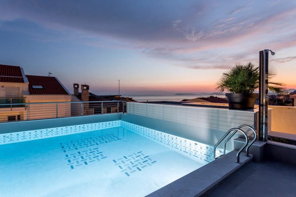 Pool view, Swimming pool