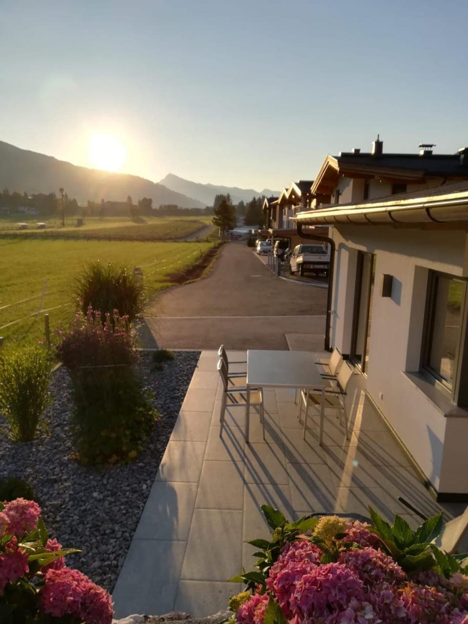 Summer, BBQ facilities, Balcony/Terrace, Mountain view, Sunrise